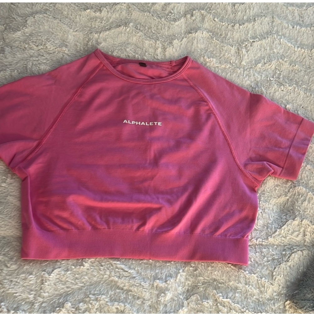 Alphalete bubblegum pink crop top